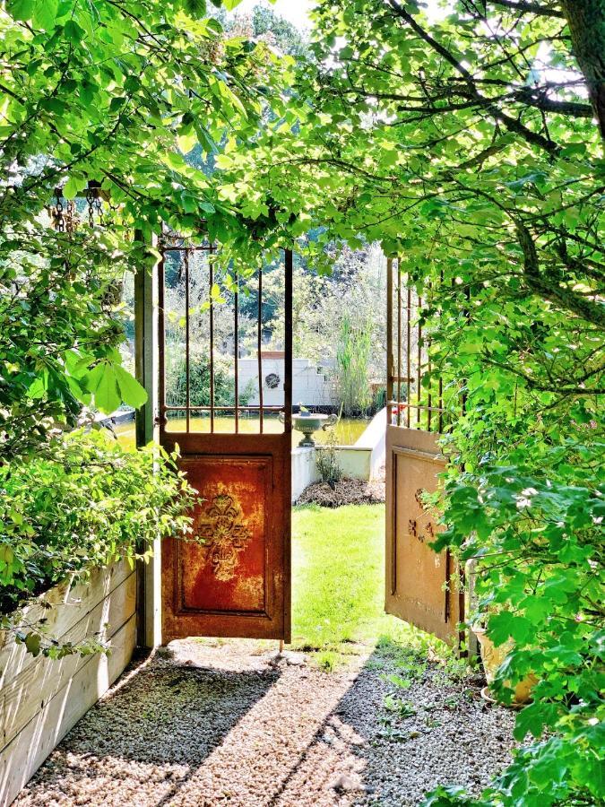 Relais de Chasse la Chaignaie Saint-Hilaire-de-Loulay Extérieur photo
